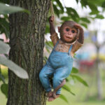 Monkey Chimp Hanging Rope Garden Ornament Outdoor Statue Sculpture Resin Decor - Image 12