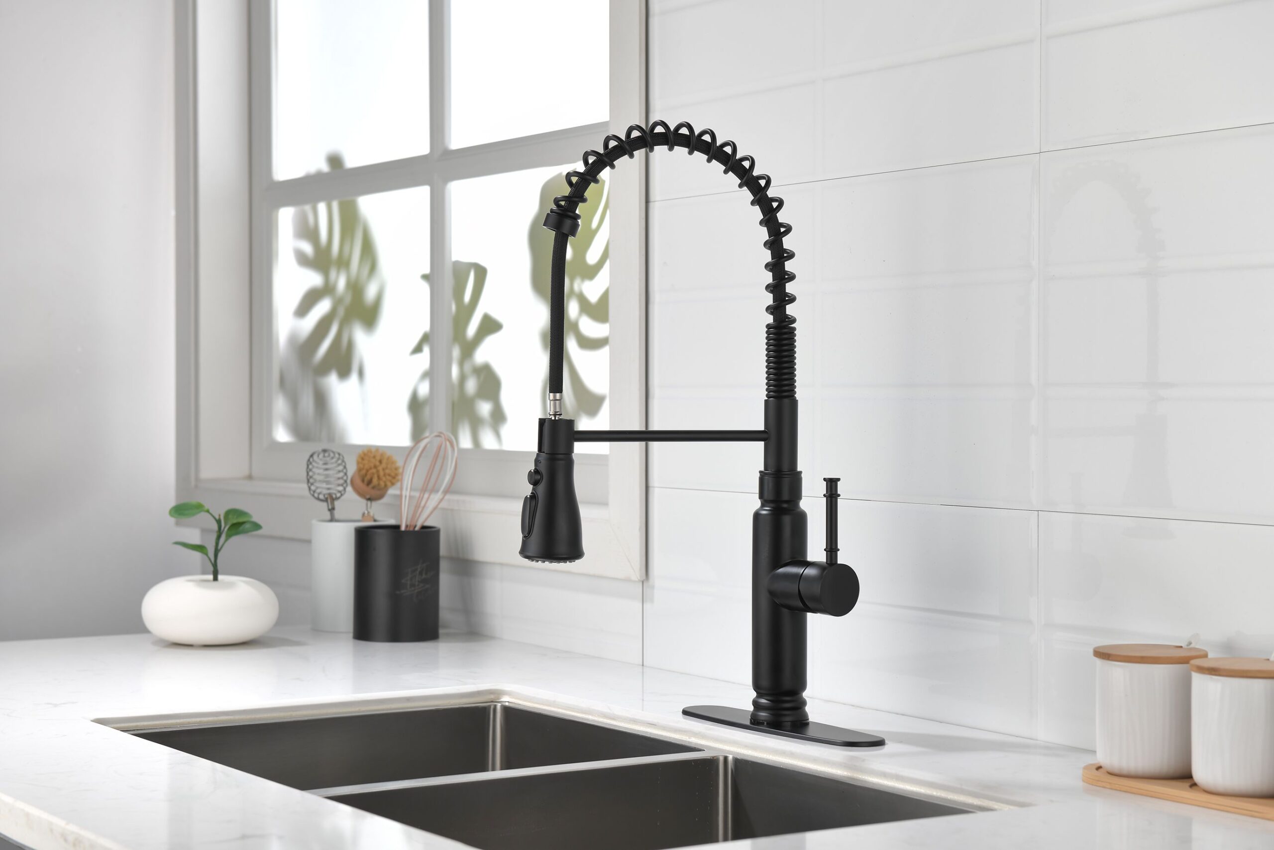 d0102h2bwtu.jpg Touch Kitchen Faucet with Pull Down Sprayer - Image 1
