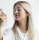 Refreshing Essence Ultralightweight Moisturizing Mist - Clean Formulation - Image 2