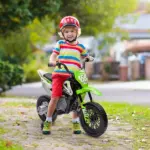 Qaba 12V Kids Electric Motorcycle with Twist Grip Throttle Training Wheels, Rear Suspension, Music for Aged 3-6 Years, Green - Image 10