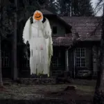 HOMCOM 3.9' Outdoor Halloween Hanging Pumpkin Ghost w/ Light Up Eyes, Sound Activated Prop w/ Creepy Howling Sounds - Image 2