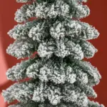 HOMCOM 6ft Snow-Flocked Christmas Tree, Slim Pencil Xmas Tree with 395 Realistic Branches and Metal Base, Green - Image 9