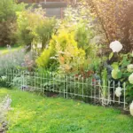 Outsunny Decorative Garden Border Panels 5 Pack Flower Bed Edging White Yard Fencing - Image 2