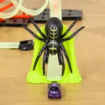 DIY Criss-Cross Track Set with Luminous Effect, Spider Model Pull-back Car, for Ages 3-6, Green, Red - Image 7