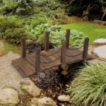 Outsunny Fir Garden Path: 5ft Wooden Bridge with Metal Railings for Ponds and Streams - Image 10