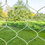 Garden Gate Chain Link Fence Gate, Galvanized Steel Garden Door for Yard Entrance Way, 47.2" x 70.9", Silver - Image 9