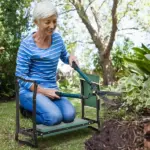 Outsunny Garden Kneeling Bench with 1 Large Side Tool Pouch and Easy Folding Design, Garden Kneeler Seat for Transport and Storage - Image 2