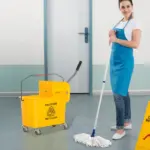 HOMCOM Heavy-Duty Janitor Mop Bucket with Wringer, Durable Yellow, Easy Clean-Up - Image 2