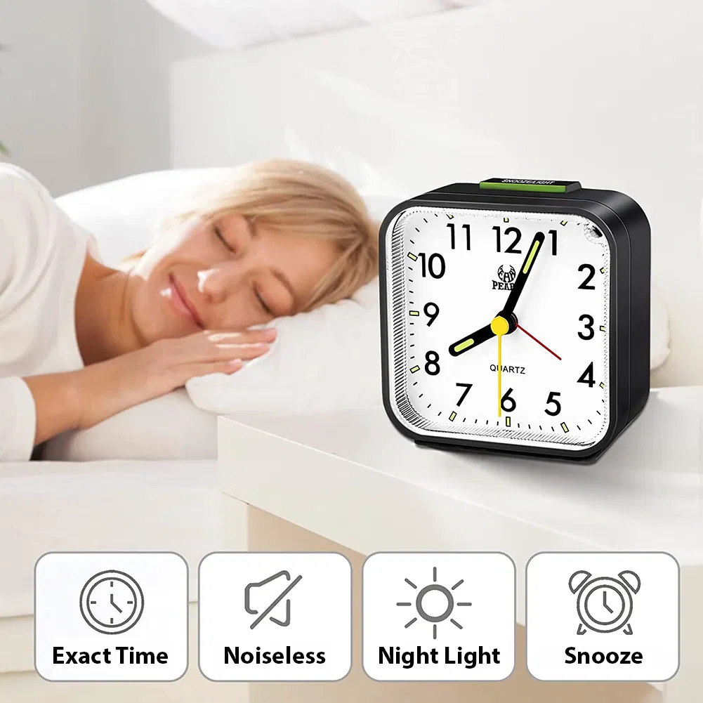 Silent Analog Alarm Clock with Night Light and Snooze Battery Powered