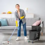 HOMCOM Mop Bucket with Wringer on Wheels 21 Quart Floor Cleaning Black Separate Dirty Clean Water System - Image 2