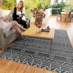 Outsunny Reversible Outdoor Rug, Waterproof Plastic Straw with Carry Bag, 6 ft x 9 ft, Black and Gray Geometric Wall - Image 9