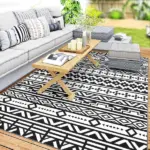 Outsunny Reversible Outdoor Rug, Waterproof Plastic Straw with Carry Bag, 6' x 9', Black and White Geometric Wall - Image 11