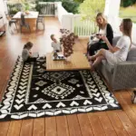 Outsunny Reversible Outdoor Rug, Waterproof Plastic Straw with Carry Bag, 8 ft x 10 ft, Black and White Rhombus Patchwork - Image 9