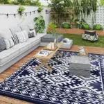 Outsunny Reversible Outdoor Rug, Waterproof Plastic Straw with Carry Bag, 8 ft x 10 ft, Blue and White Rhombus Border - Image 10