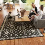 Outsunny Reversible Outdoor Rug, Waterproof Plastic Straw with Carry Bag, 9 ft x 12 ft, Black and Beige Rhombus - Image 9